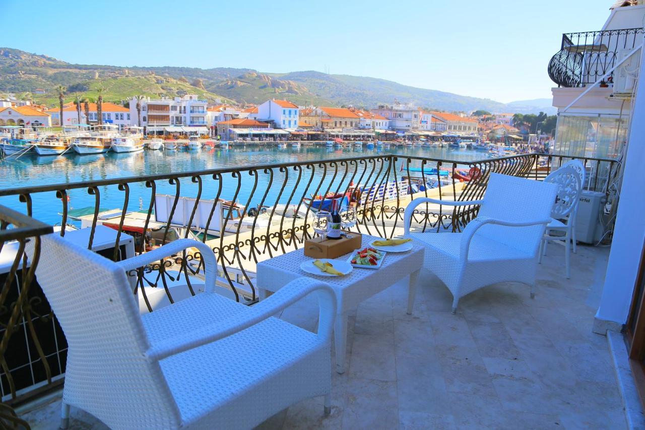 Huri & Nuri Hotel (Adults Only) Foça Bagian luar foto