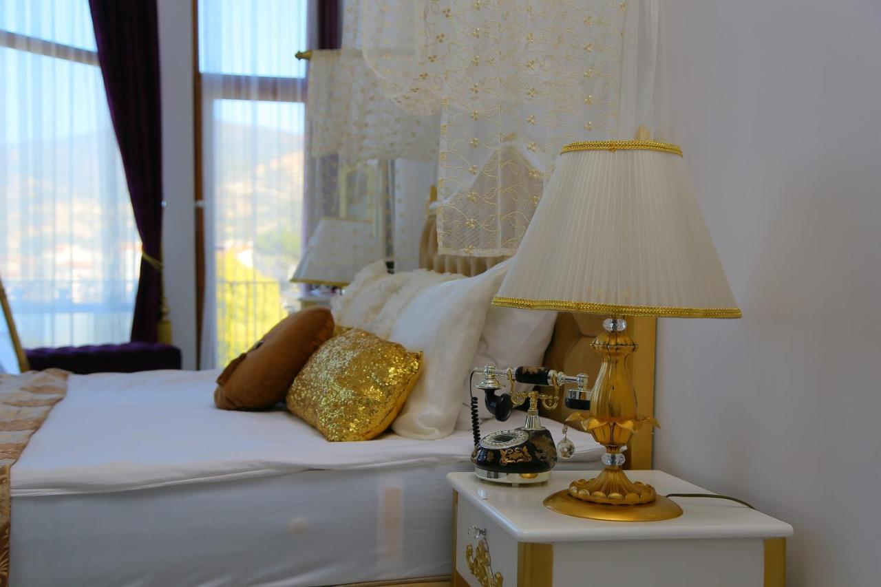 Huri & Nuri Hotel (Adults Only) Foça Bagian luar foto