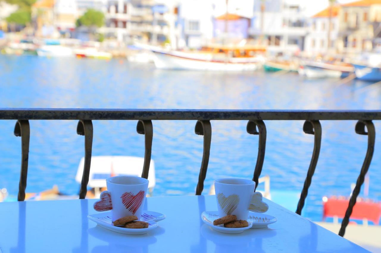 Huri & Nuri Hotel (Adults Only) Foça Bagian luar foto