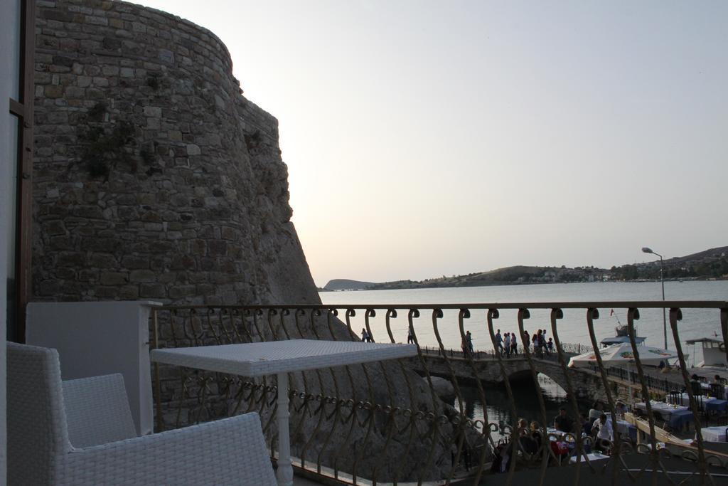 Huri & Nuri Hotel (Adults Only) Foça Bagian luar foto
