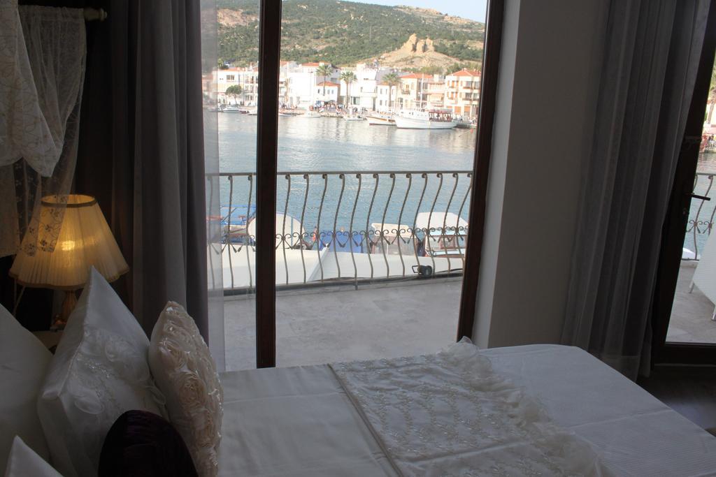Huri & Nuri Hotel (Adults Only) Foça Bagian luar foto