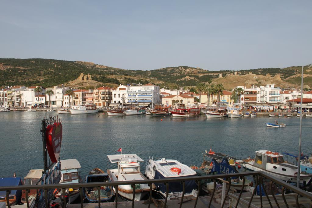 Huri & Nuri Hotel (Adults Only) Foça Bagian luar foto