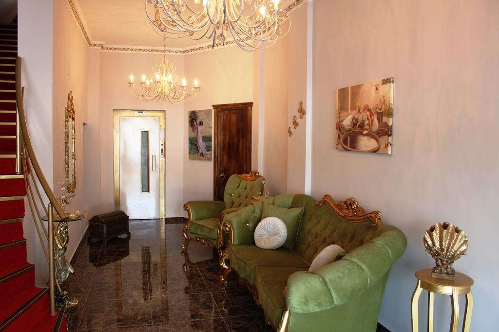 Huri & Nuri Hotel (Adults Only) Foça Bagian luar foto