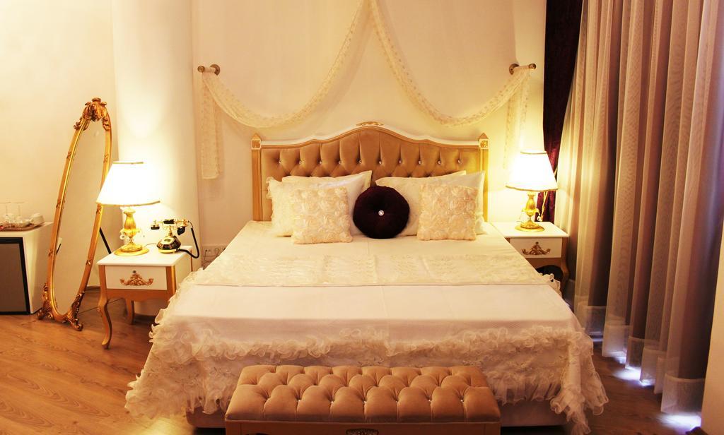 Huri & Nuri Hotel (Adults Only) Foça Bagian luar foto